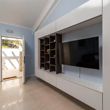 Luxury Marina View No 3 Апартаменты