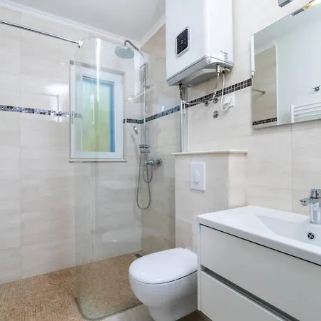 Luxury Marina View No 3 Апартаменты