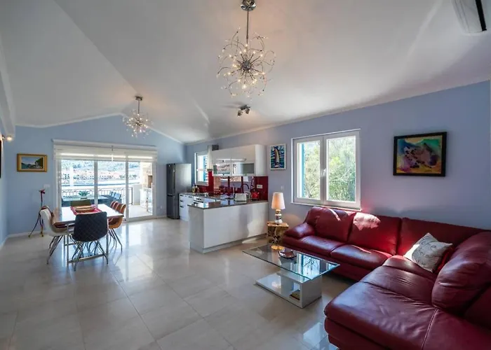 Luxury Marina View No 3