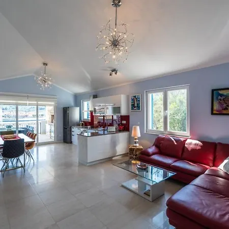 Luxury Marina View No 3