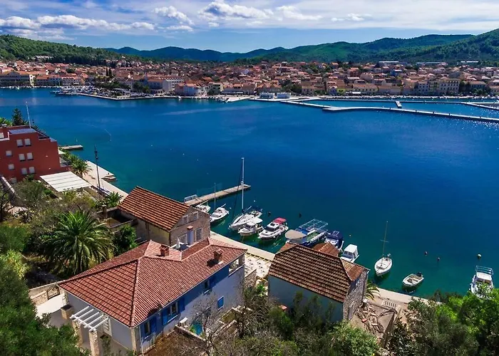 Luxury Marina View No 3 Apartment